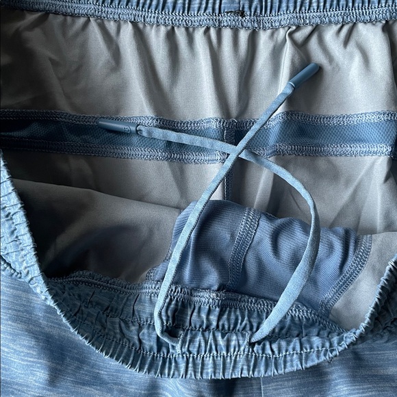 Lululemon Men's Surge Shorts 7" - Picture 3 of 10